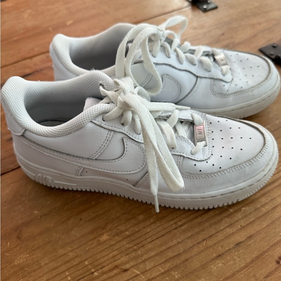 Nike Air Force 1, all white, Big kids 6 women's 7.5
